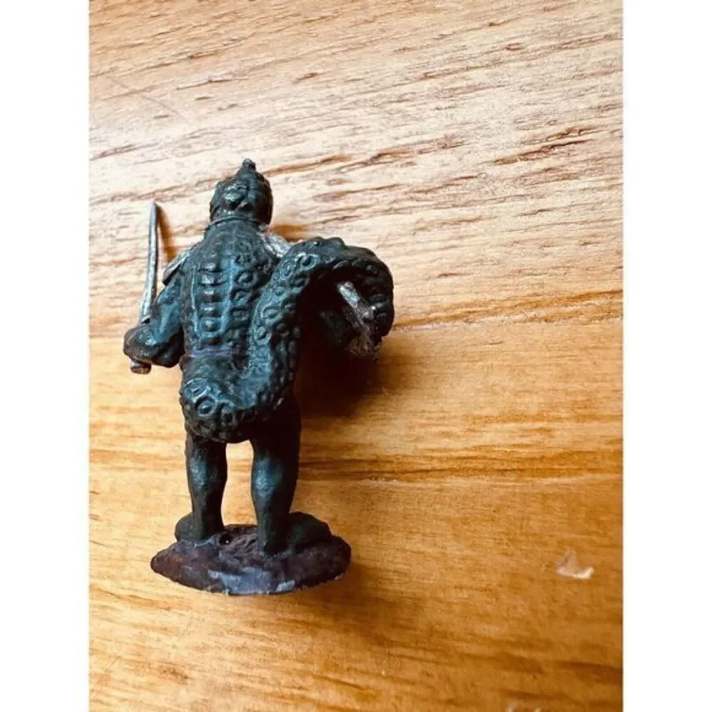 Lizard Man‎ Armor Class 5(4) W/sword Miniature Fantasy AD&D 1970's Hand Painted